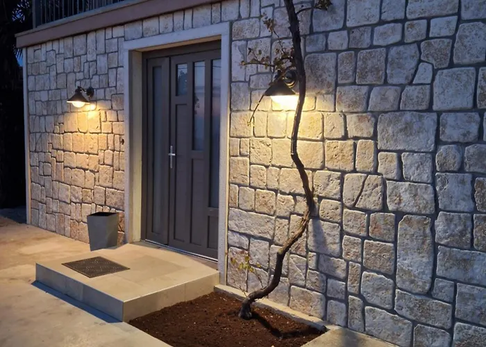 Ulika مالينسكا