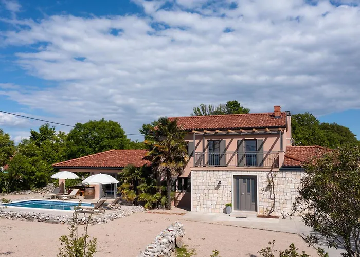 Ulika مالينسكا