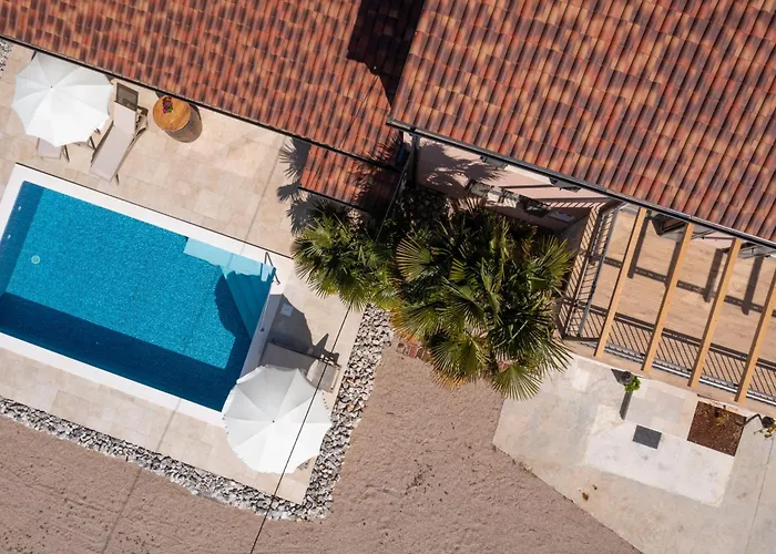 Ulika مالينسكا