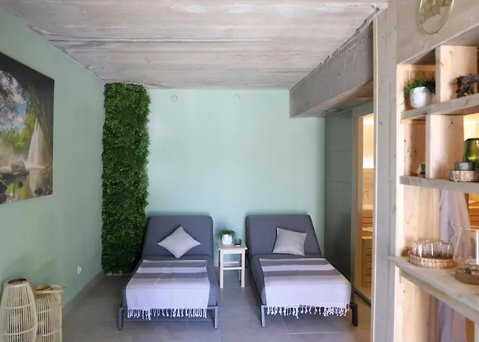 Ulika فيلة مالينسكا