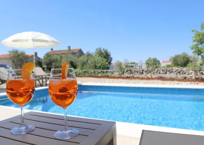 Ulika مالينسكا