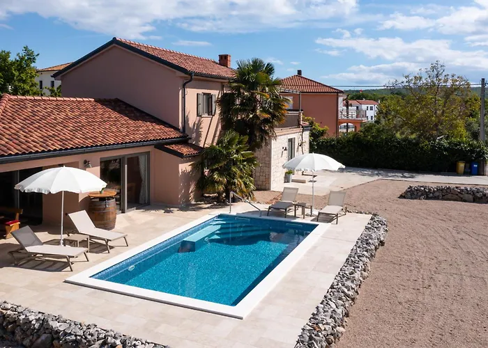 Ulika مالينسكا